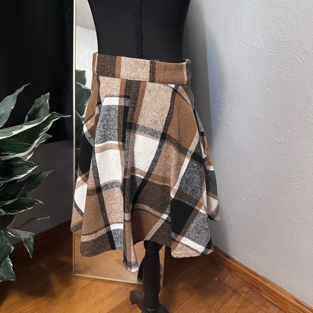 SHEIN Brown and White Plaid Skater Skirt - Picture 3 of 7